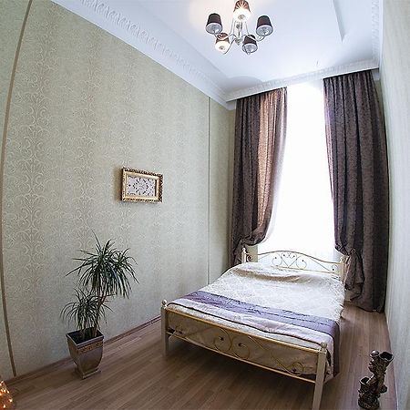 Apartment Vozle Teatra Opery I Baleta Lviv Exterior foto