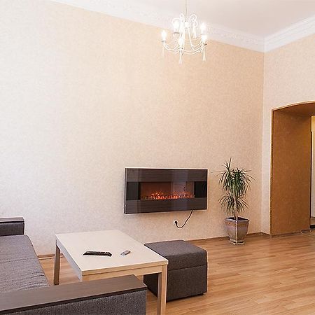 Apartment Vozle Teatra Opery I Baleta Lviv Exterior foto